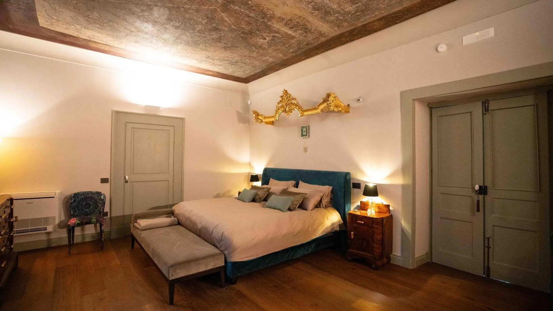 Palazzo Diomede Carafa Santangelo Luxury Rooms Naples Italy